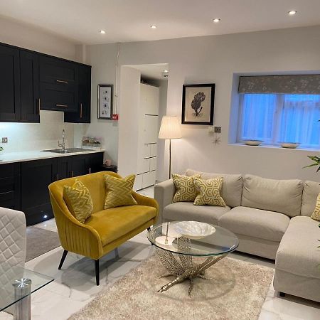 شقة Elegant 2 Bed Flat In Chiswick لندن المظهر الخارجي الصورة