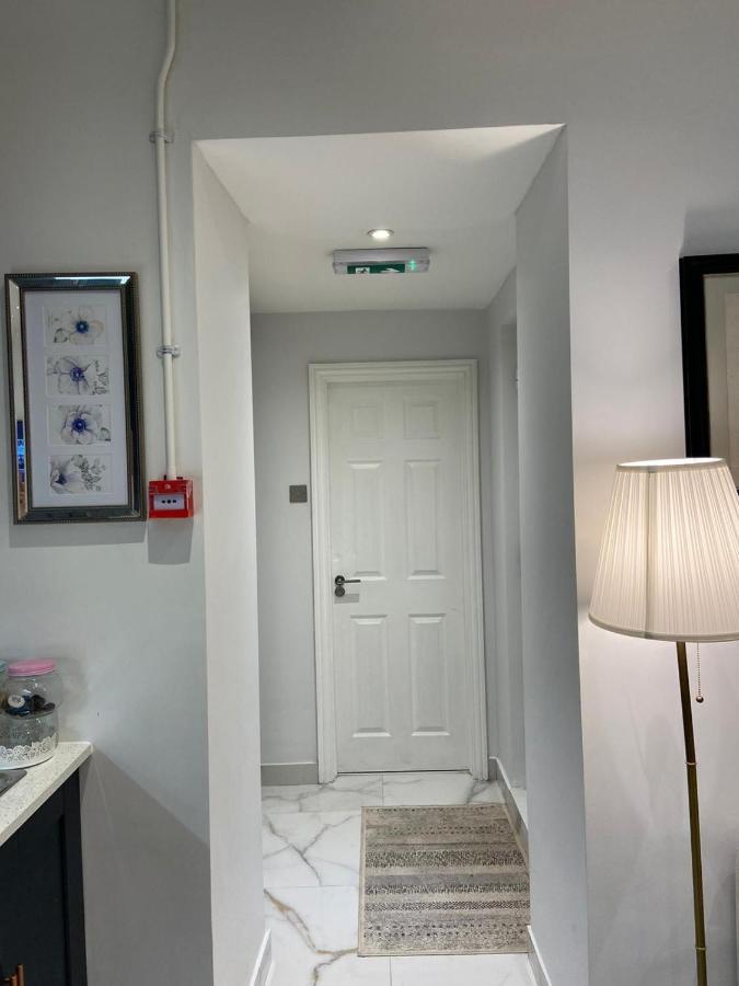 شقة Elegant 2 Bed Flat In Chiswick لندن المظهر الخارجي الصورة